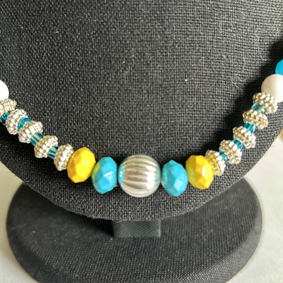 Long Beaded Necklace - Picture 5 of 12